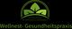 Grünes Logo mit Blättern und Schrift: "Wellnest-Gesundheitspraxis, Prävention & Wohlbefinden".