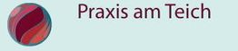 Logo mit farbigem Kreis und Text "Praxis am Teich" auf hellblauem Hintergrund.