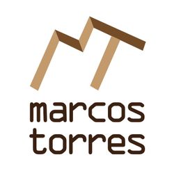 Logo con las iniciales "MT" en marrón y texto "marcos torres" en tipografía moderna.