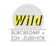 Logo: "Wild" in gelber Schrift, darunter "BÜROBEDARF + EDV-ZUBEHÖR" vor einem grauen Halbkreis.