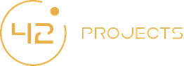 Logo mit der Zahl 42 und dem Wort "PROJECTS" in stilisiertem goldenen Schriftzug.