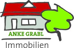 Logo mit Haus, rotem Dach und grünem Baum. Text: ANKE GRABL Immobilien.