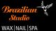 Schwarzer Hintergrund, Aufschrift "Brazilian Studio" in Orange und "WAX|NAIL|SPA" in Weiß.