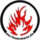 Rotes stilisiertes Flammenbild auf weißem Hintergrund mit der Aufschrift "der-feuermann.de".