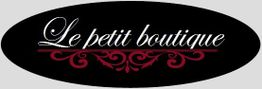 Logo ovalado y negro con las palabras "Le petit boutique" en letras blancas y adorno rojo.