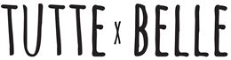 Tekst 'TUTTE x BELLE' in zwarte letters op witte achtergrond.