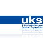 Logo der Unternehmensberatung "Karsten Schneider" in Blau und Weiß mit Spiegelung.