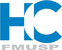 Logotipo azul com as letras "HC" e "FMUSP" em cinza abaixo.