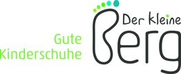 "Logo 'Der kleine Berg' mit grünem Fußabdruck und Text 'Gute Kinderschuhe'."