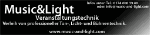 Schwarz-weißes Banner mit der Aufschrift "Music&Light Veranstaltungstechnik" und einer Webadresse.