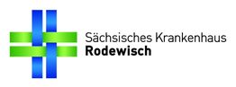 Logo des Sächsischen Krankenhauses Rodewisch mit blau-grünem Kreuzsymbol.
