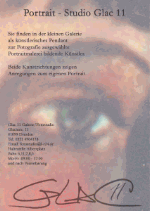 Text über Portrait-Studio Glac 11 mit einem stilisierten Auge im Hintergrund.