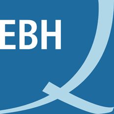 Blaues Logo mit den Buchstaben „EBH“ und geschwungenen Bändern rechts unten.