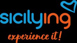 Logo "Sicilying" in blu e arancione con un cuore blu e scritta "experience it!" sotto.