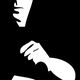 Silhouette eines Mannes mit Maske in schwarz-weiß.