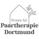Logo der Praxis für Paartherapie Dortmund mit Haus und Pflanze.
