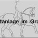 Silhouette eines Reiters auf einem Pferd mit dem Text „Reitsportanlage im Grafenwald“.