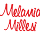 "Testo rosso corsivo: Melania Millesi su sfondo bianco."