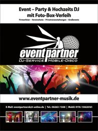 Party-DJ-Flyer mit Kontaktdaten, tanzenden Menschen und Lichteffekten.