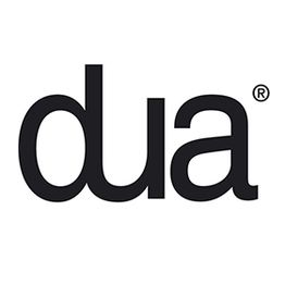 Schwarzer Schriftzug "dua" auf weißem Hintergrund, rechts oben mit ® Symbol.