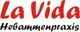 Roter Schriftzug "La Vida" und schwarzer Text "Hebammenpraxis" auf weißem Hintergrund.
