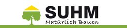 Logo von SUHM mit Baum und Slogan "Natürlich Bauen".