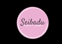 Rosa Kreis mit dem Schriftzug "Seibadu" auf schwarzem Hintergrund.