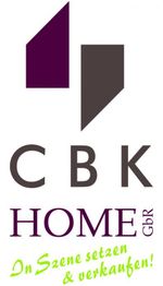 Logo von CBK Home GbR mit Slogan „In Szene setzen & verkaufen!“ in Lila und Grün.