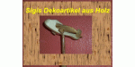 Holzdeko mit Flugzeug und Sockel; Text: "Sigis Dekoartikel aus Holz" oben im Bild.