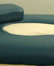 Massagebank mit Schwangerschaftsausschnitt