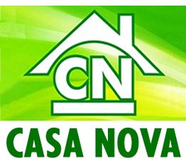 Logotipo da Casa Nova com as letras "CN" dentro de um desenho de casa em fundo verde e amarelo.