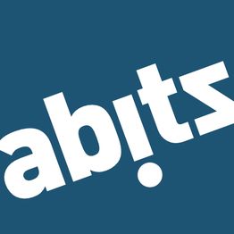 Schräg gestellter Schriftzug "abits" auf blauem Hintergrund.