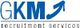 Logo von GKM recruitment services mit blauem Pfeil nach oben.