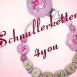 Rosa Schnullerkette mit Holzperlen und dem Schriftzug "Schnullerkette 4you".