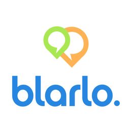 Logo de Blarlo con globos de diálogo en tonos verde y naranja sobre el texto azul.