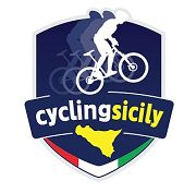 Logo di Cycling Sicily con ciclista stilizzato e mappa della Sicilia in giallo.