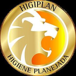 Emblema dourado com leão estilizado e texto "Higiplan Higiene Planejada".