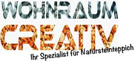 Text "Wohnraum Creativ" mit Natursteinmuster; Untertitel: Ihr Spezialist für Natursteinteppich.