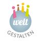 Logo mit bunten Figuren über einer Kugel. Text: "welt gestalten".