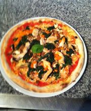 pizzeria milano Logo