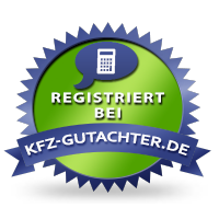 Grünes Siegel mit Text: "Registriert bei kfz-gutachter.de", blauem Rand und Sprechblase.