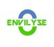 Logo mit blauem und grünem Ring und dem grünen Text "ENVILYSE" in der Mitte.