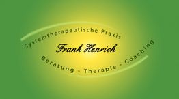 Grüner Hintergrund mit gelbem Schein, Text: "Frank Henrich, Systemtherapeutische Praxis".