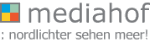 Logo von Mediahof mit Slogan "nordlichter sehen meer!" und buntem Quadrat-Design.