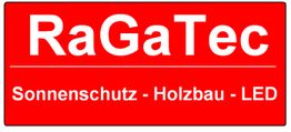 Rotes Schild mit der Aufschrift: "RaGaTec, Sonnenschutz - Holzbau - LED".