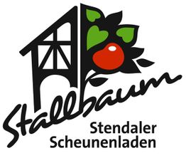 Logo mit Fachwerkhaus, stilisiertem Apfelbaum und Text: Stallbaum Stendaler Scheunenladen.