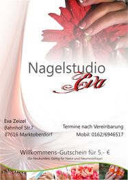Flyer für Nagelstudio mit Kontaktinfos, Gutschein für Neukunden und Bilder von Maniküre.