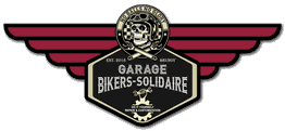 Logo du Garage Bikers-Solidaire avec crâne ailé et texte sur fond noir et ailes rouges.