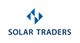 Logo mit blauem geometrischem Symbol und Text "Solar Traders".