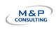 Logo von M&P Consulting mit blauem Text und einem grauen Bogen im Hintergrund.
